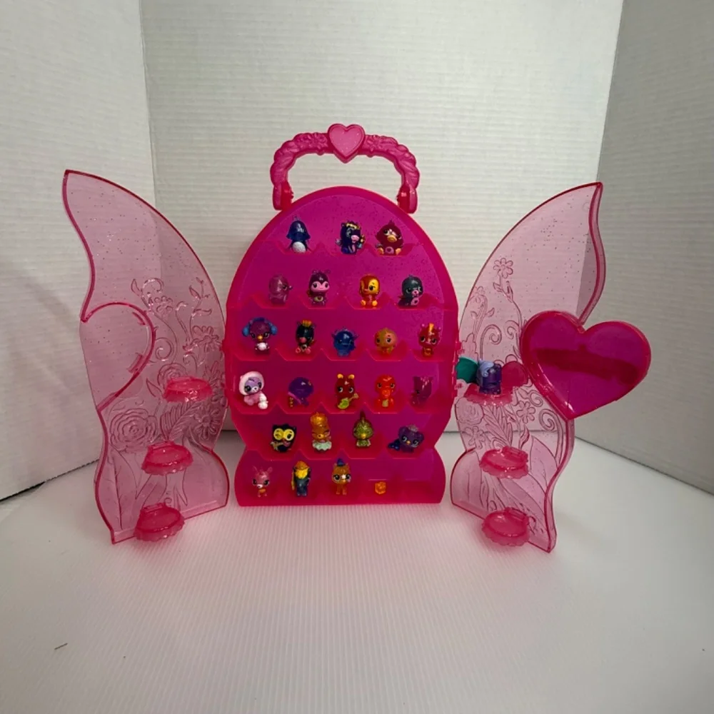 Hatchimals Colleggtibles Lot Pink Collectors Case with 25 Hatchimals Rare Figure